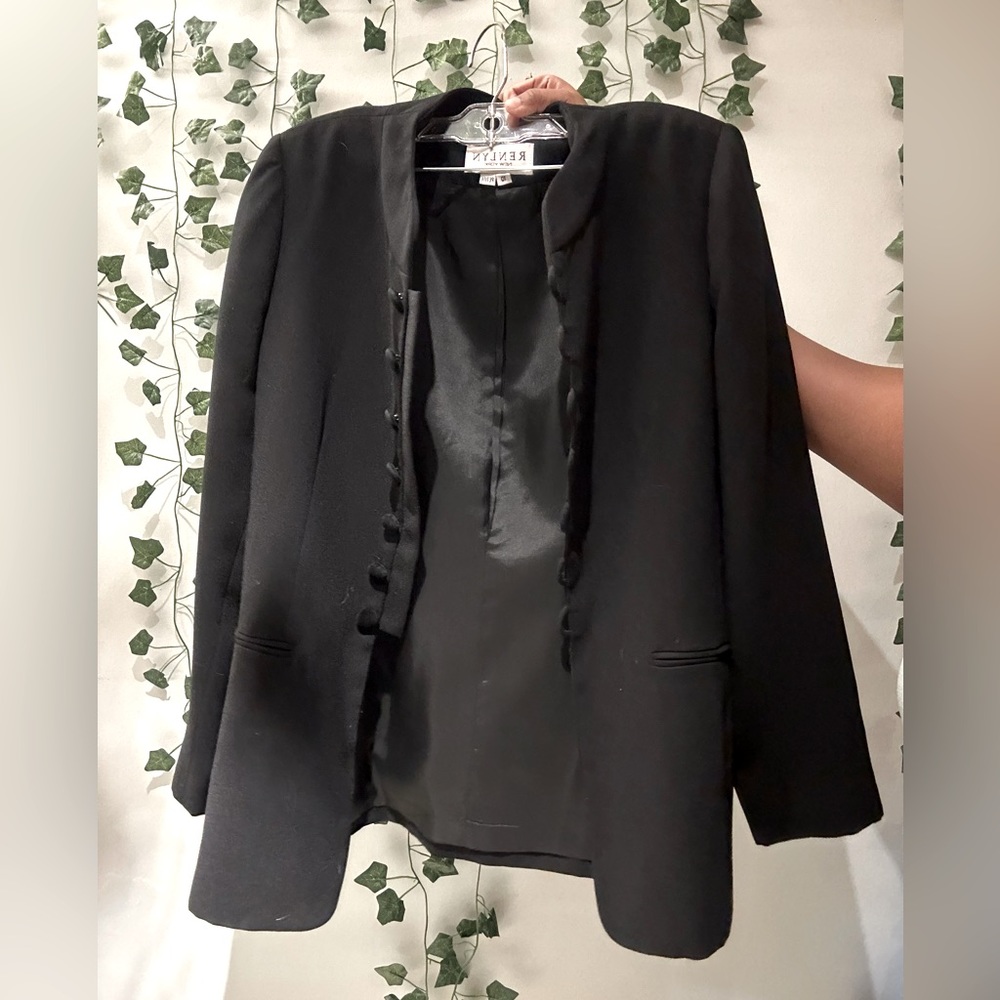 Mandarin collar blazer/ black/ size 10 Petite, runs small